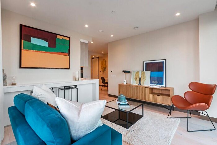 2 Bedroom Apartment To Rent In The Arc, City Road, London, EC1V