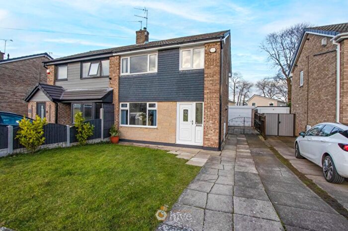 3 Bedroom Semi-Detached House For Sale In Tutbury Gardens, Cantley, Doncaster, DN4