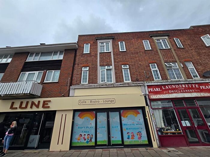 Studio To Rent In High Street, Waltham Cross, EN8