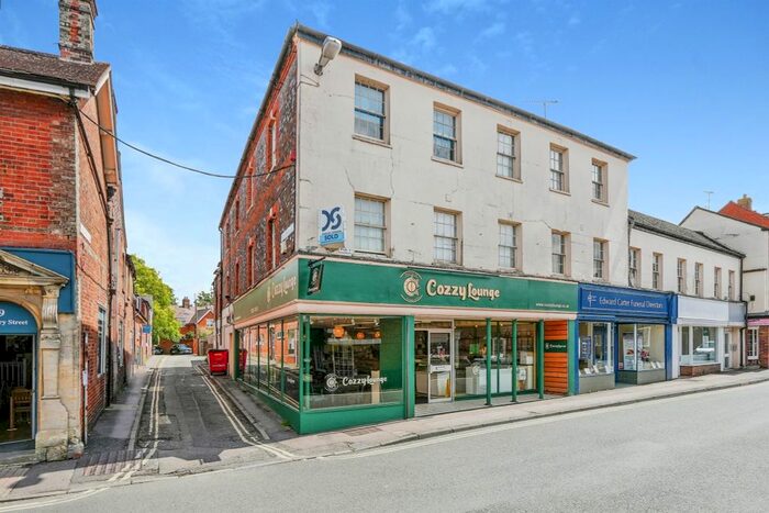 1 Bedroom Flat For Sale In Post Office Lane, Wantage, OX12