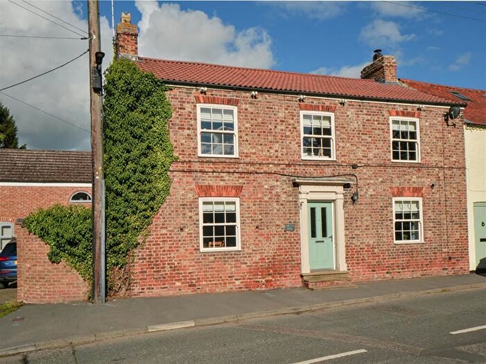 4 Bedroom Semi-Detached House For Sale In Newton Road, Tollerton, York, YO61