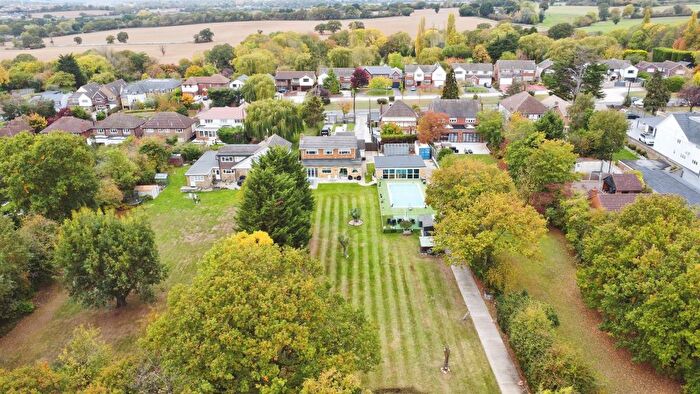 4 Bedroom Detached House For Sale In Noak Hill Road, Billericay, CM12