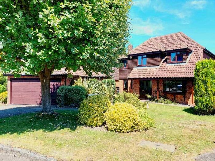 4 Bedroom Detached House For Sale In Polesden View, Great Bookham, KT23