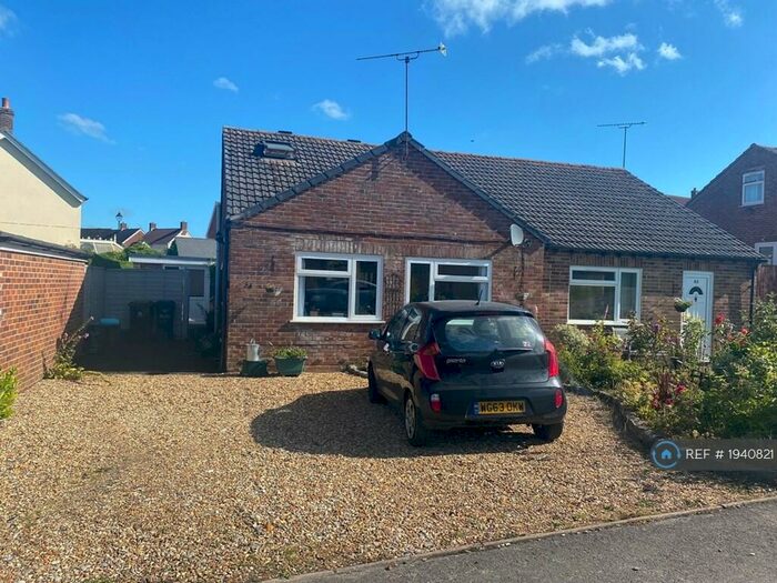 3 Bedroom Bungalow To Rent In Wessex Way, Gillingham, SP8