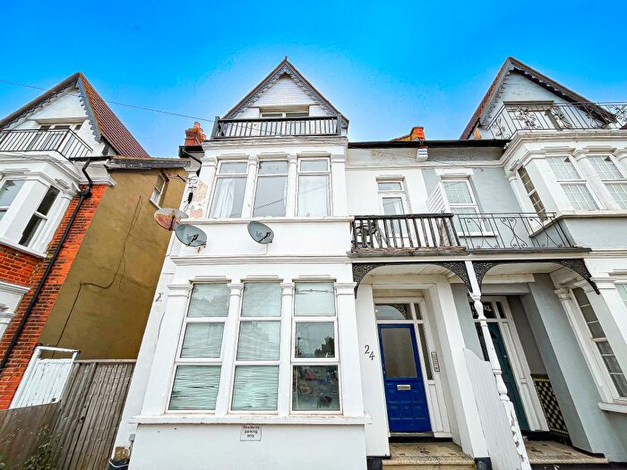 1 Bedroom Flat To Rent In Genesta Road, Westcliff, SS0