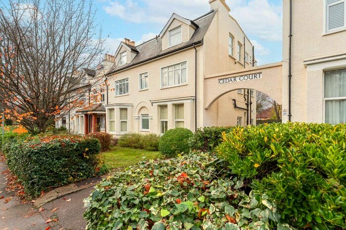 2 Bedroom Flat To Rent In Cedar Road, Sutton, SM2