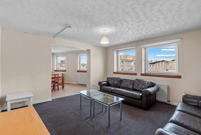 5 Bedroom Flat To Rent In St Leonards Street, Newington, Edinburgh, EH8
