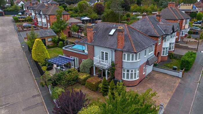 4 Bedroom Detached House For Sale In Curzon Avenue, Birstall, Leicester, LE4