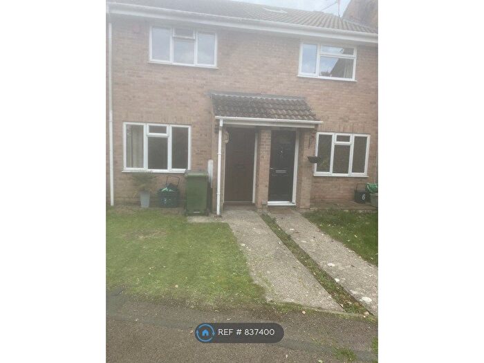 2 Bedroom Terraced House To Rent In Warbreck Drive, Reading, RG31