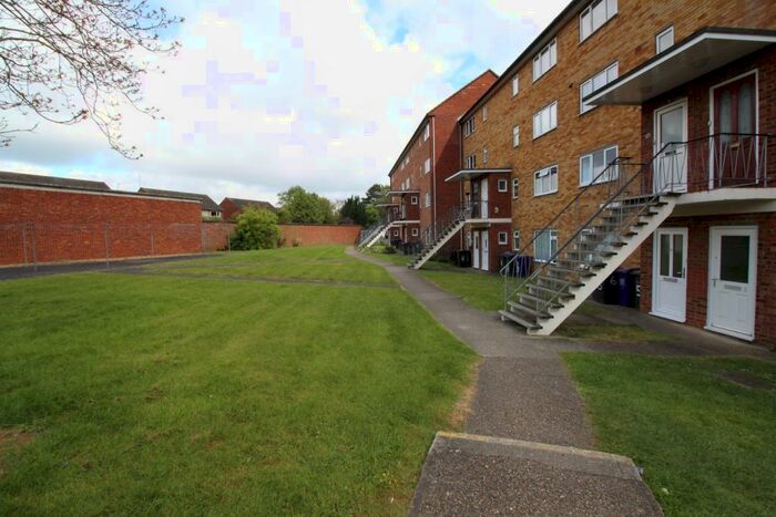 1 Bedroom Flat To Rent In Shepherds Mead, Hitchin, SG5