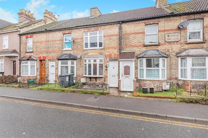 2 Bedroom Terraced House For Sale In Malling Road, Snodland, ME6