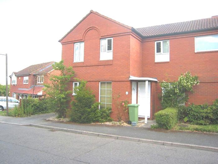 3 Bedroom House To Rent In Attingham Hill, Great Holm, Milton Keynes, MK8