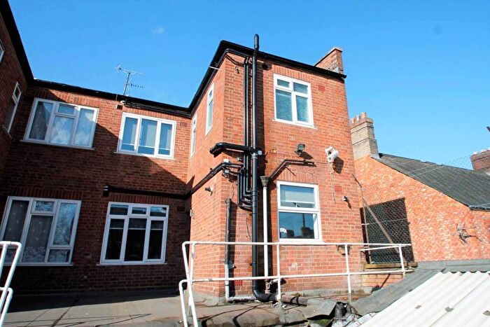 1 Bedroom Flat To Rent In High Street, Rushden, NN10