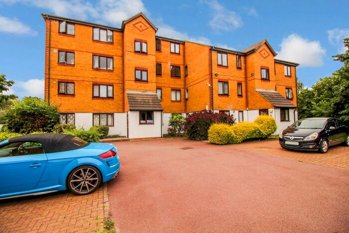 1 Bedroom Flat To Rent In Alan Hocken Way, West Ham, E15