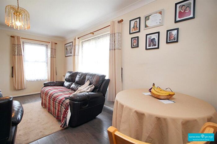 1 Bedroom Retirement Property For Sale In Gordon Palmer Court, Reading, RG30