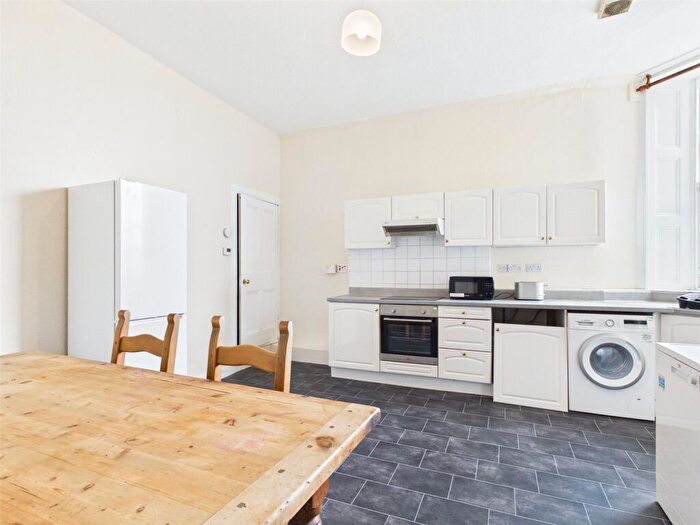 5 Bedroom Apartment To Rent In Coates Place, West End, Edinburgh, EH3