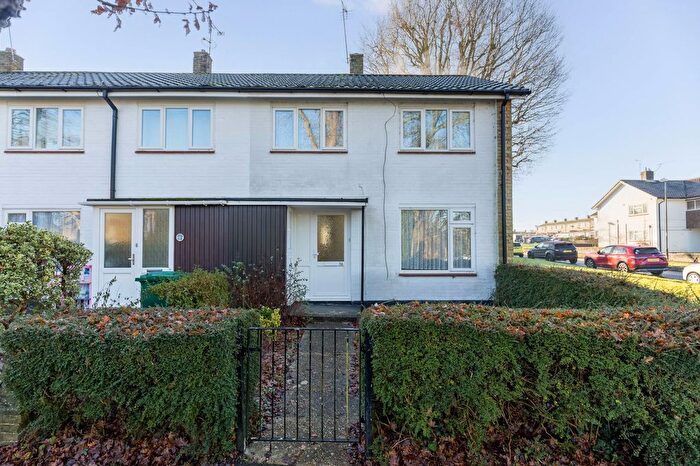 3 Bedroom End Terrace House For Sale In Paddockhurst Road, Crawley, RH11