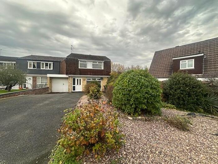 3 Bedroom House To Rent In Berrington Close, Redditch, B98