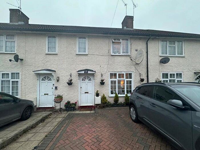 3 Bedroom Detached House To Rent In Littlefield Road, Edgware, HA8