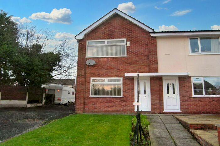 2 Bedroom End Of Terrace House To Rent In Summerfield Drive, Middleton, Manchester, M24