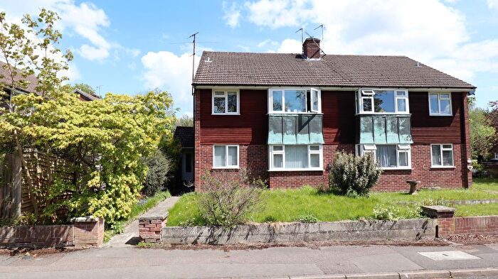 2 Bedroom Flat To Rent In Woodlands Close, Headington, Oxford, Oxfordshire, OX3