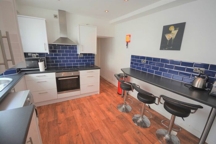 4 Bedroom Property To Rent In St Helens Avenue, Brynmill, Swansea, SA1