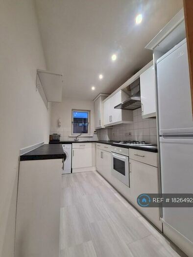 3 Bedroom Flat To Rent In Kelvinhaugh Street, Glasgow, G3