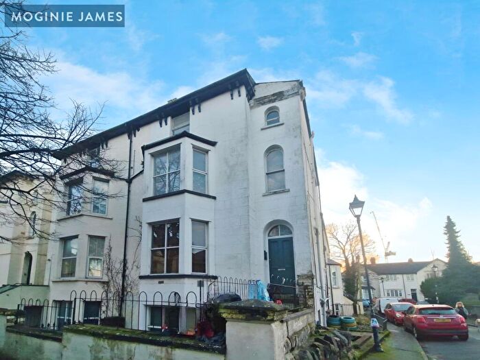 2 Bedroom Apartment To Rent In Wordsworth Avenue, CF24