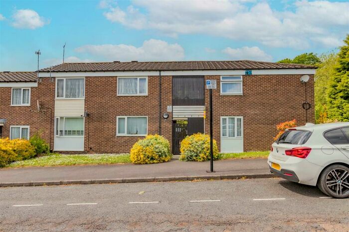 2 Bedroom House To Rent In Bullace Croft, Birmingham, B15