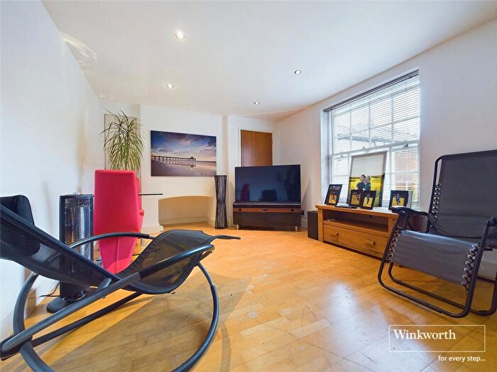 1 Bedroom Apartment For Sale In Thomsons Yard, Southampton Street, Reading, Berkshire, RG1