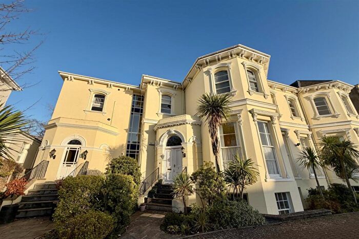 3 Bedroom Flat To Rent In Victoria Mansions, Malvern Road, Cheltenham, GL50