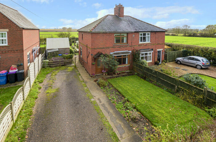 3 Bedroom Semi-Detached House For Sale In Snelland Road, Wickenby, LN3
