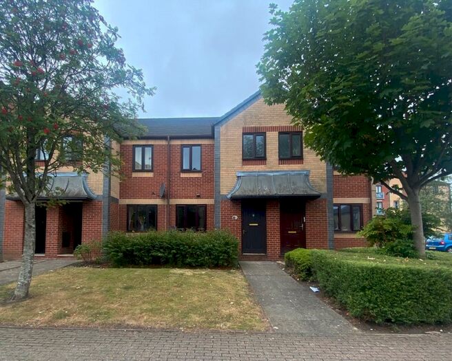 2 Bedroom House To Rent In Crates Close, Kingswood, BS15