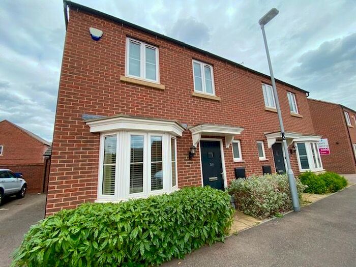 3 Bedroom Property To Rent In Cheviot Gardens, Oakridge Park, Milton Keynes, MK14