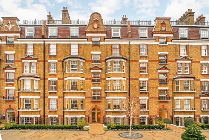 2 Bedroom Flat To Rent In Walton Street, Chelsea, SW3