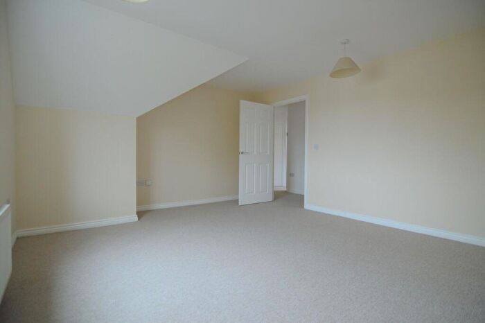 2 Bedroom Apartment To Rent In Oak Crescent, Ashby-de-la-Zouch, LE65