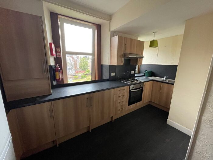 4 Bedroom Flat To Rent In Dundee, DD2
