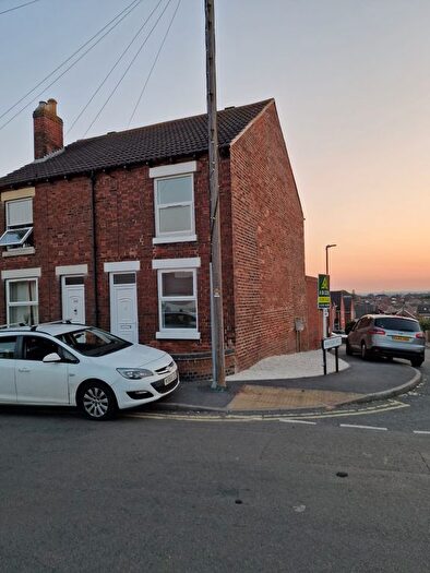 2 Bedroom Semi-Detached House To Rent In Oversetts Road, Swadlincote, DE11