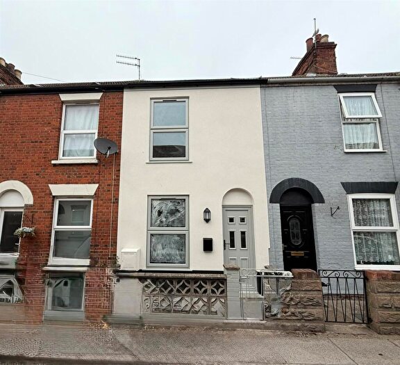 2 Bedroom Terraced House For Sale In Victoria Street, Great Yarmouth, NR30