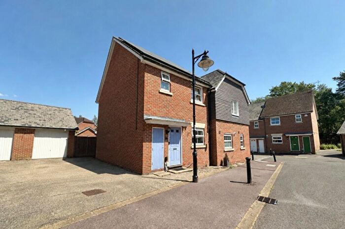 3 Bedroom House For Sale In East Hundreds, Fleet, GU51