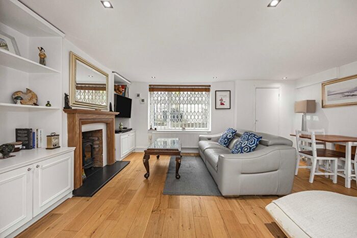 3 Bedroom Terraced House For Sale In Windmill Lane, London, E15