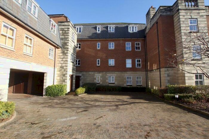 2 Bedroom Flat To Rent In Marlborough Road, SN3