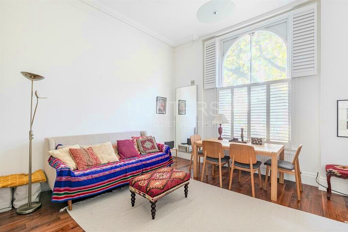 1 Bedroom Flat To Rent In Cazenove Road, London, N16