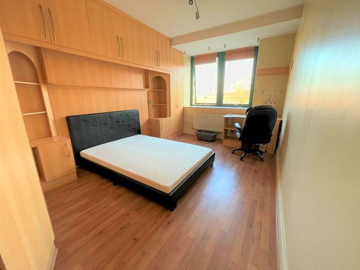 2 Bedroom Flat To Rent In Brunswick Road, London, W5