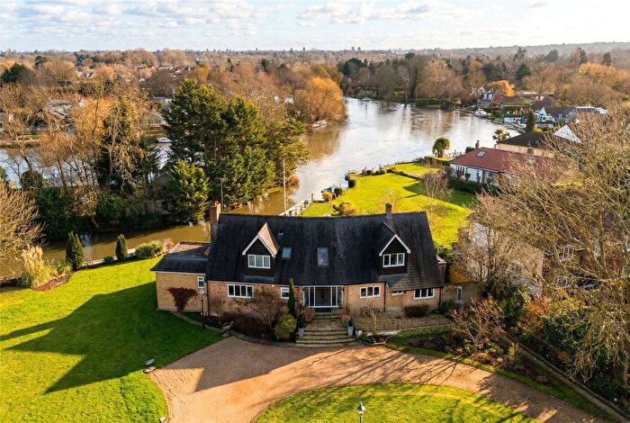 5 Bedroom Detached House For Sale In Hamm Court, Weybridge, Surrey, KT13