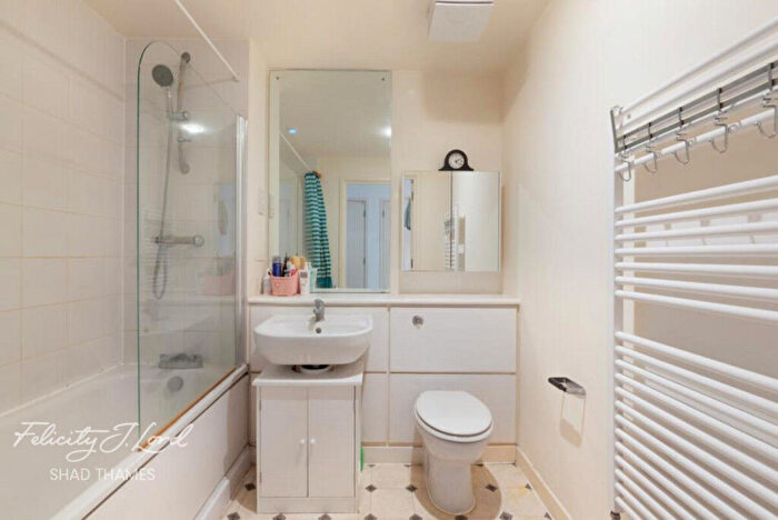 2 Bedroom Flat To Rent In Frean Street, London, SE16