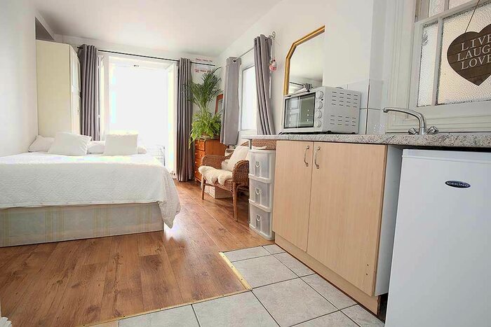 Studio To Rent In Inverness Terrace, Bayswater, London, W2