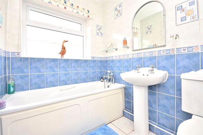 3 Bedroom Bungalow For Sale In Kelmscott Lane, Leeds, West Yorkshire, LS15