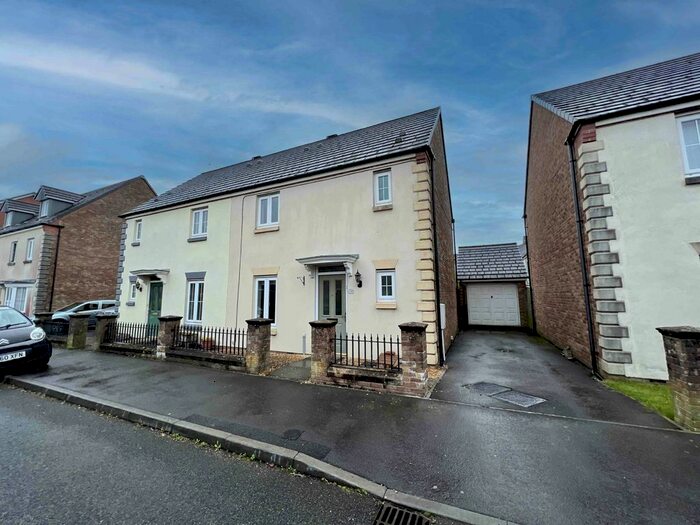 3 Bedroom Semi-Detached House To Rent In Six Mills Avenue, Swansea, SA4