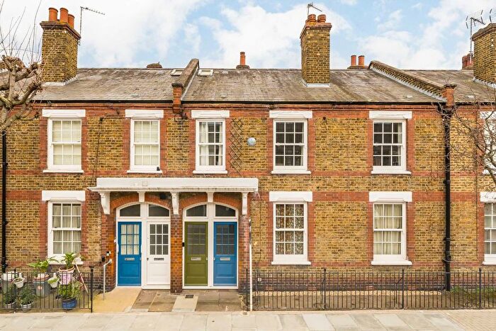 2 Bedroom Flat For Sale In Freedom Street, Battersea, SW11